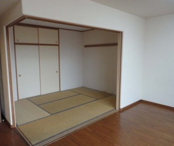 写真AC 和室 リフォーム 洋室 コーナー和室 山梨