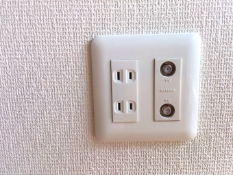 写真AC コンセント TVジャック付き リフォーム