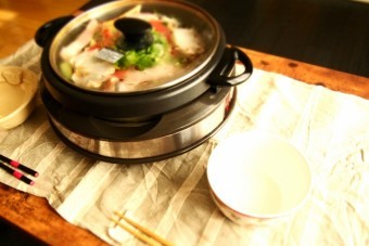 写真AC お家でカニ鍋 ホットプレート コンセント