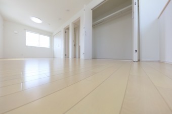 写真AC 床 リフォーム 室内 山梨