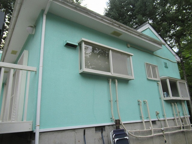 南都留郡鳴沢村でモルタル外壁の無機塗装（カラーチェンジ）