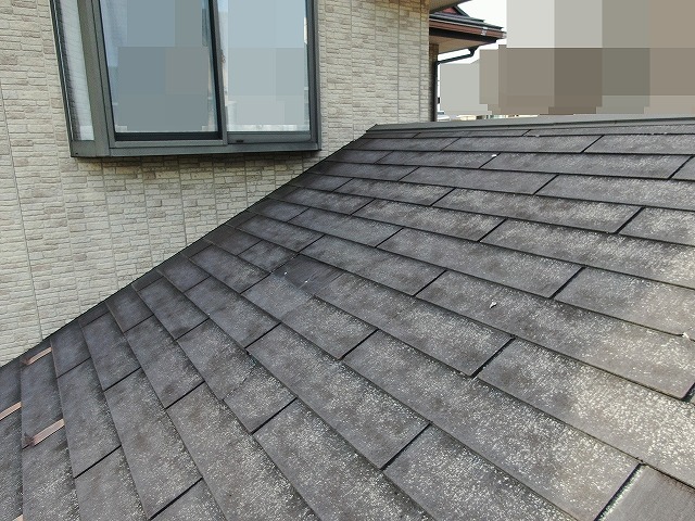 西八代郡市川三郷町でスレート屋根からSGL鋼板（ニクスカラープロ）の葺き替え工事ビフォーアフター（下屋根）