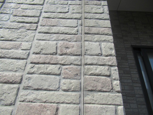 西八代郡市川三郷町で外壁目地のシーリング打ち替え工事