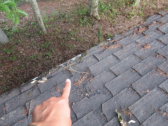 南都留郡鳴沢村で剥がれ・めくれたアスファルトシングル屋根の調査