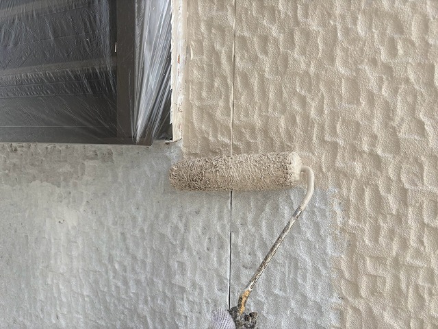 凹凸面への中塗り