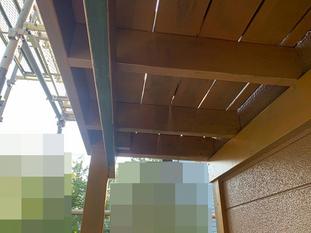 ベランダ下面の木部