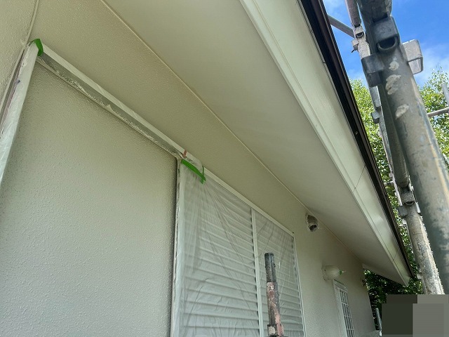 窓上の軒天仕上がり