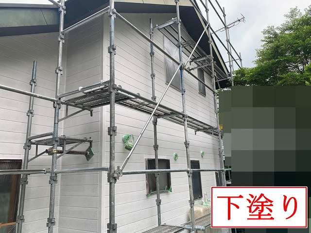 外壁の下塗り後全景