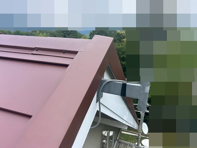 棟とケラバの納まり