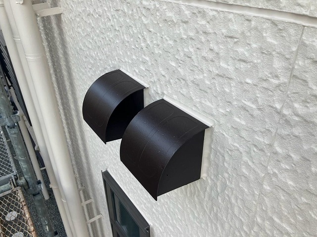 塗装後の小型フード