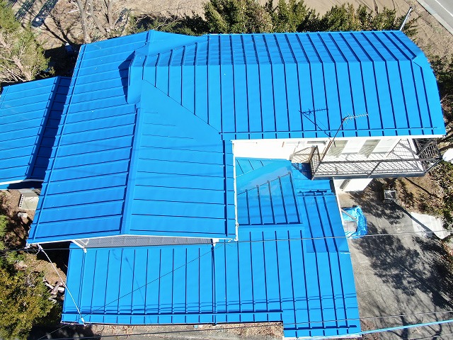 富士河口湖町　トタン屋根塗装
