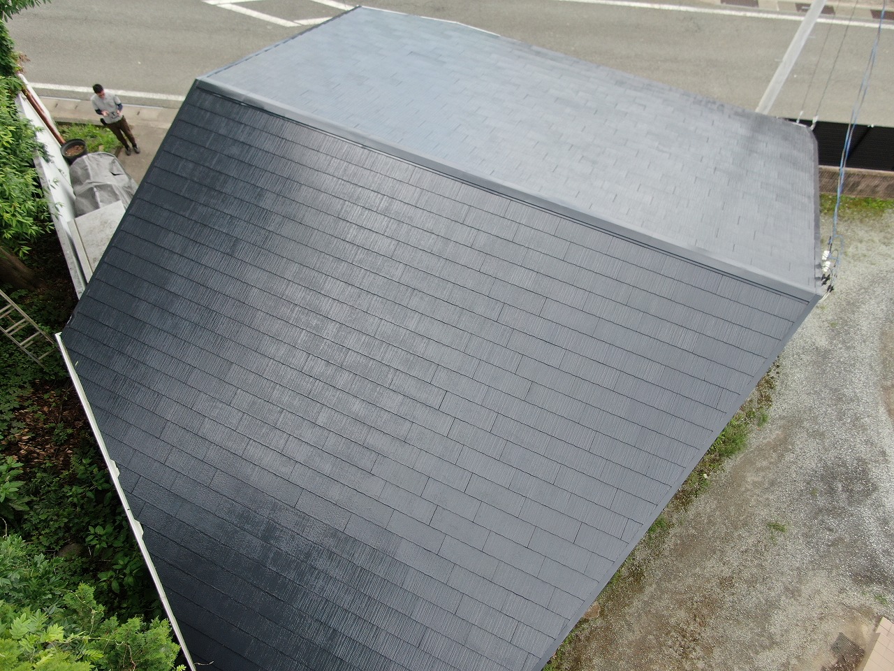山梨市　屋根塗装　スレート材改善　工事後　完成写真