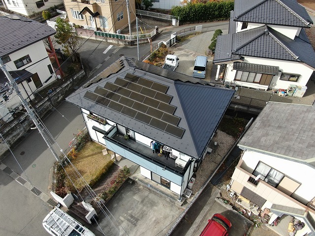 韮崎市でフッ素塗料を使用した屋根塗装・棟板金工事を行ったお客様のお声
