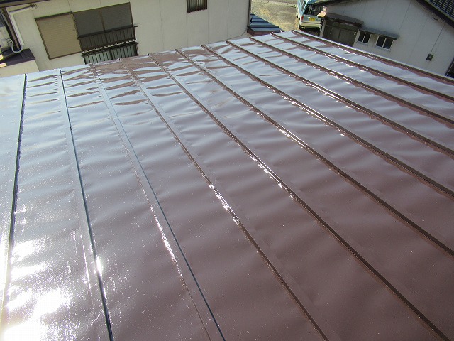 甲府市　瓦棒屋根　塗装