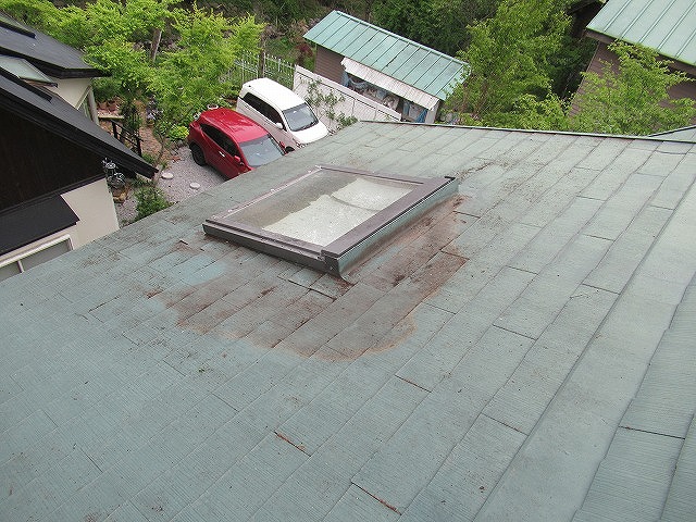 南アルプス市　屋根　落ち葉　清掃後