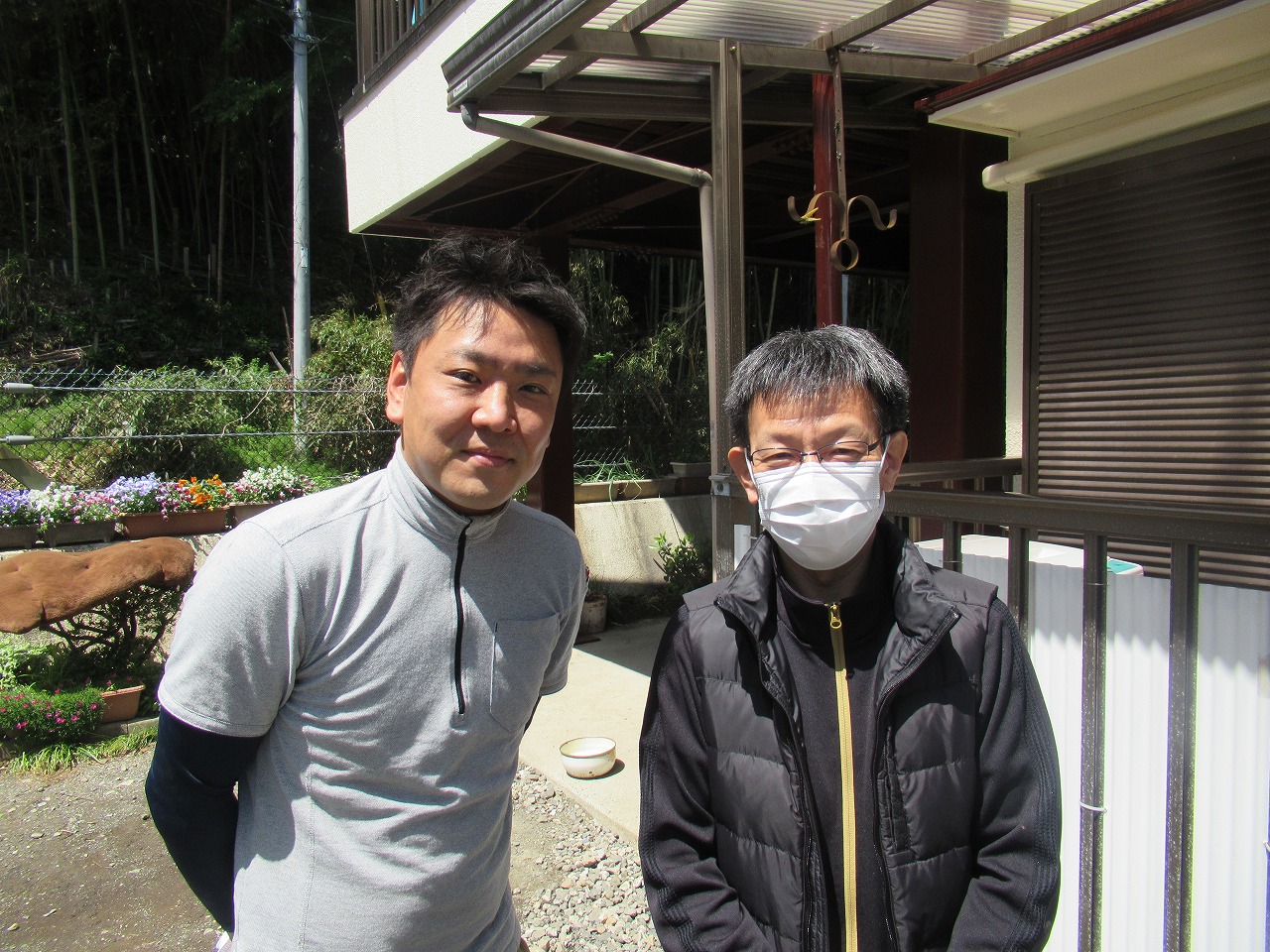 韮崎市で屋根雨樋修繕・屋根外壁塗工事を行い、お客様からお喜びの声をいただきました！