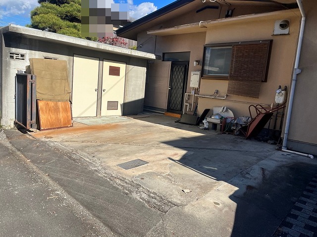 甲府市 2台駐車の大型カーポートを8万円で解体・撤去・処分・支柱穴 