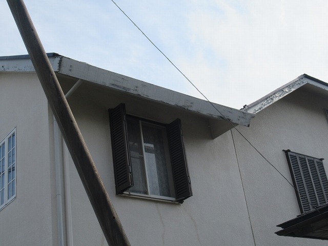 昭和町スレート木製破風板