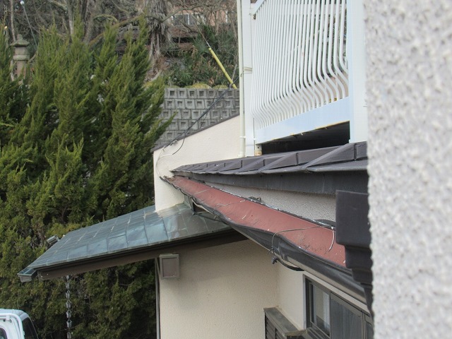 山梨市で屋根漆喰をすべて補修するお見積りに伺いまいした
