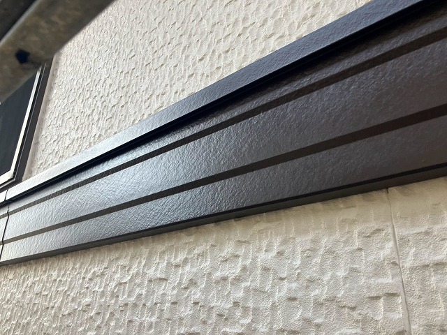 塗装後の幕板全体