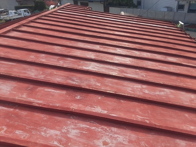 富士吉田市の平屋でサビが発生したトタン屋根の塗装工事を行います！