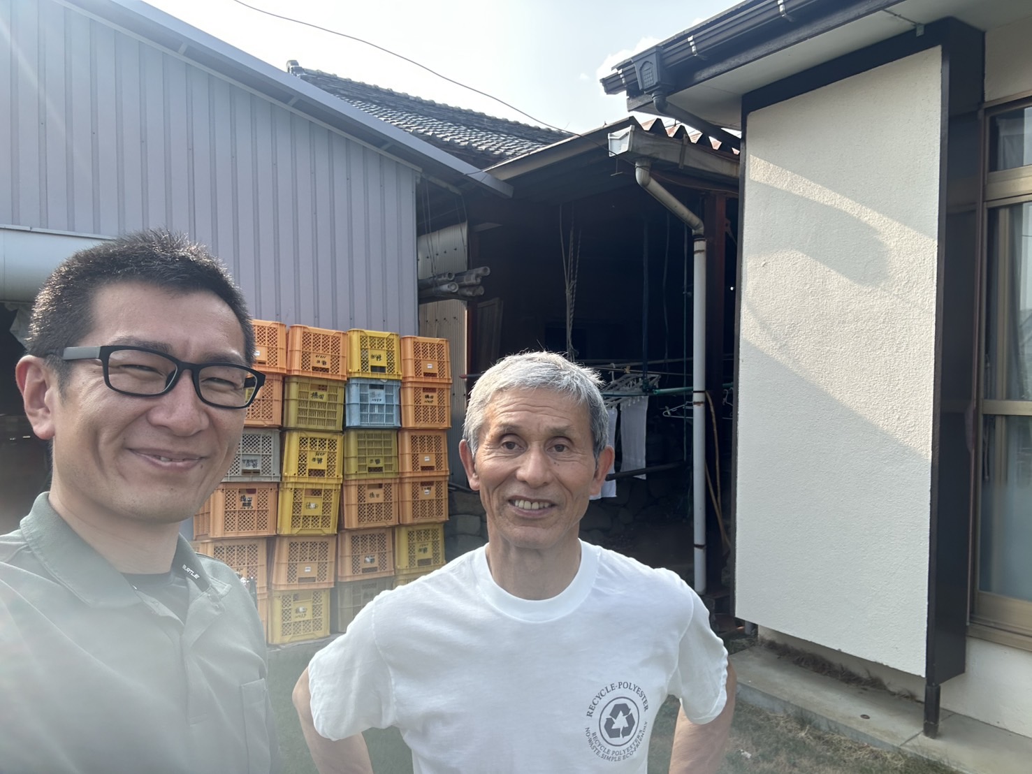 甲府市でお蔵の屋根の雨漏れが発生し、部分的に補修工事を行い、お喜びの声をいただきました