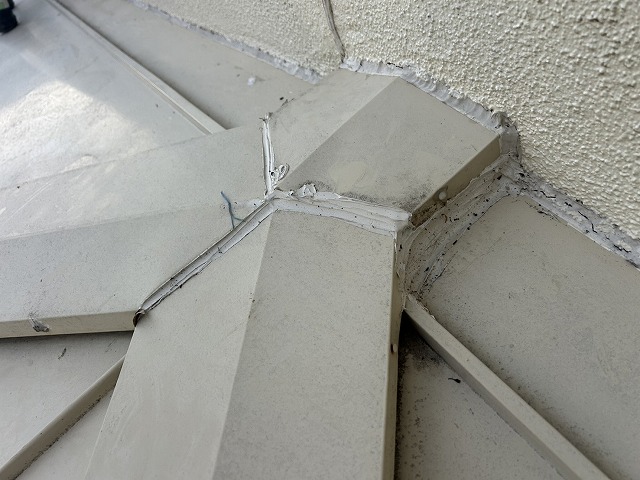 甲府市　雨漏り修理板金