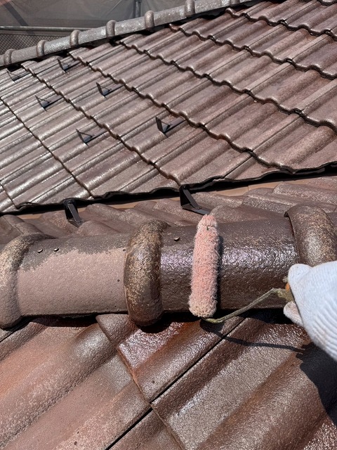 甲府市　モニエル瓦　下塗り