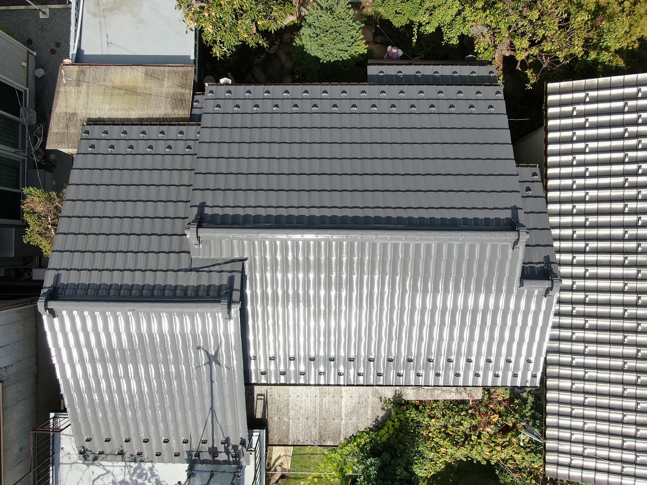 山梨市　ガルバリウム鋼板屋根塗装