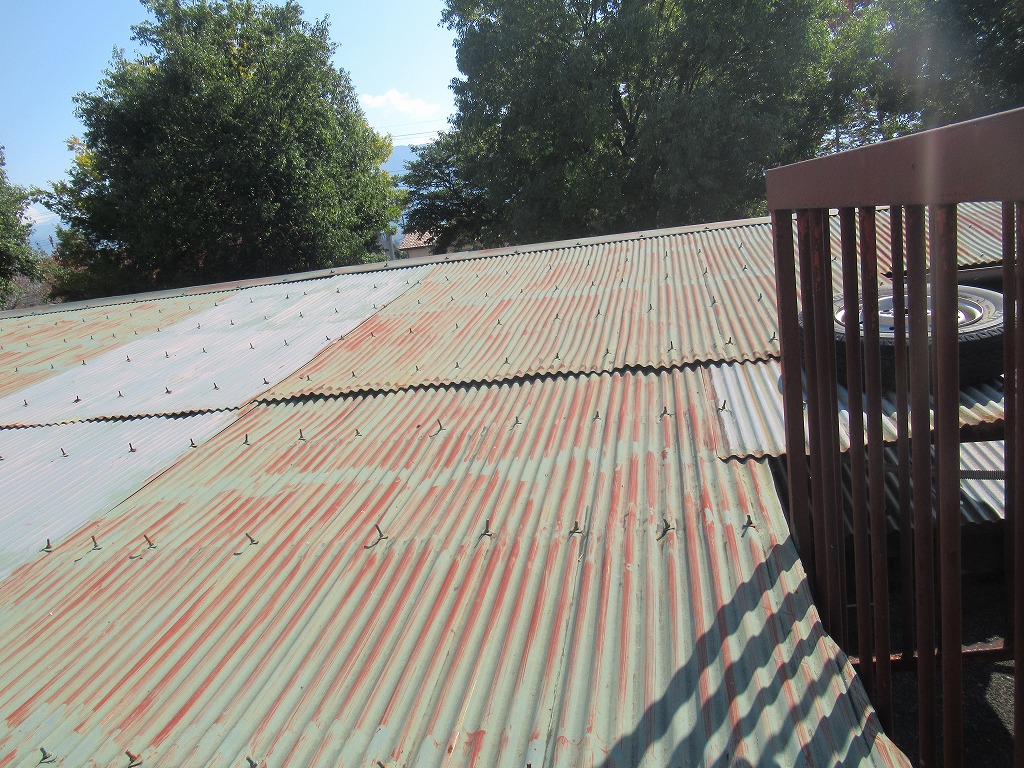 塗膜の劣化　屋根塗装　富士川町